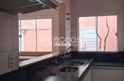 Casa à venda, 3 quartos, 1 suíte, 4 vagas, umuarama - uberlândia/mg