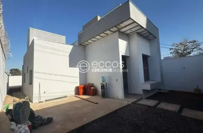 Casa à venda, 2 quartos, 2 vagas, novo mundo - uberlândia/mg