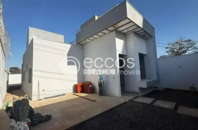 Casa com 2 quartos à venda na Rua Baltazar Gonçalves, 78, Novo Mundo, Uberlândia