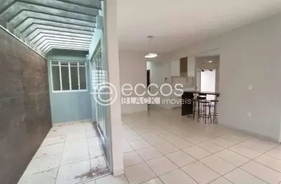 Casa à venda, 3 quartos, 2 suítes, 3 vagas, vigilato pereira - uberlândia/mg