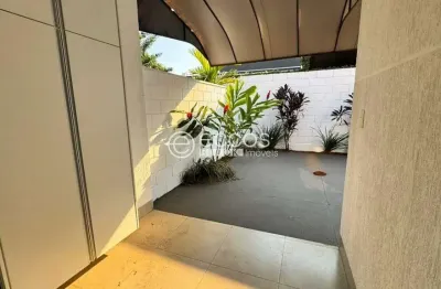 Casa para aluguel, 3 quartos, 1 suíte, 4 vagas, laranjeiras - uberlândia/mg