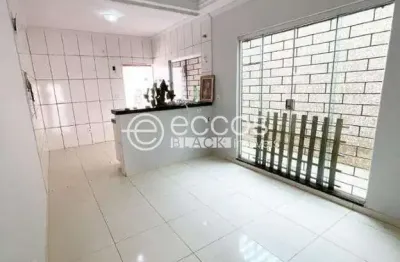 Casa à venda, 3 quartos, 1 suíte, 3 vagas, santa mônica - uberlândia/mg