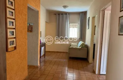 Casa à venda, 3 quartos, 1 suíte, 2 vagas, conjunto margarida rosa de azevedo - uberaba/mg