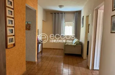 Casa à venda, 3 quartos, 1 suíte, 2 vagas, conjunto margarida rosa de azevedo - uberaba/mg