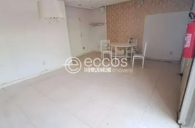 Casa comercial para alugar na Rua Joaquim Barbosa, 561, Amorim, Araguari