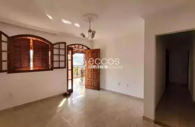 Casa para aluguel, 3 quartos, 1 suíte, 2 vagas, buritis - belo horizonte/mg