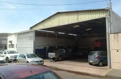 Barracão à venda, 1 quarto, umuarama - uberlândia/mg