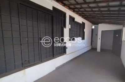 Casa comercial para alugar na Avenida Leopoldino de Oliveira, 4530, Centro, Uberaba
