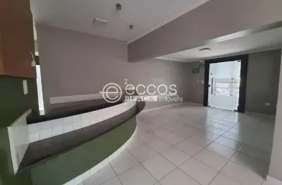 Casa comercial à venda na Avenida Nicomedes Alves dos Santos, 515, Lidice, Uberlândia