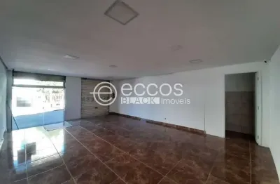 Casa comercial para alugar na Rua Machado de Assis, 813, Centro, Uberlândia