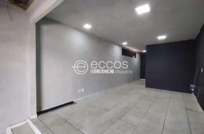 Casa comercial para alugar na Avenida Leopoldino de Oliveira, 4496, Centro, Uberaba