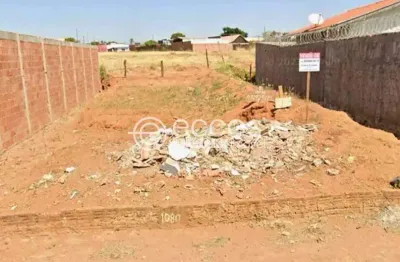 Terreno comercial à venda na Rua José Montalvão de Gois, 179, Antônia Cândida I, Uberaba