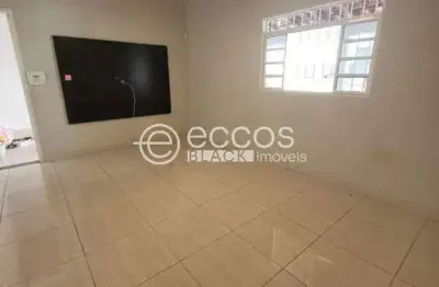 Casa à venda, 5 quartos, 2 suítes, 5 vagas, santa mônica - uberlândia/mg