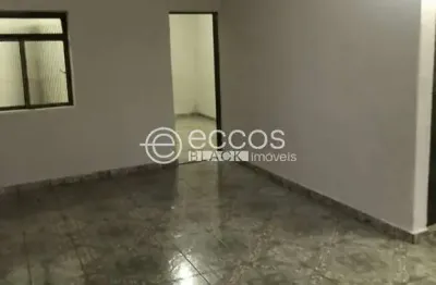 Casa comercial à venda na Avenida Monsenhor Eduardo, 1110, Bom Jesus, Uberlândia
