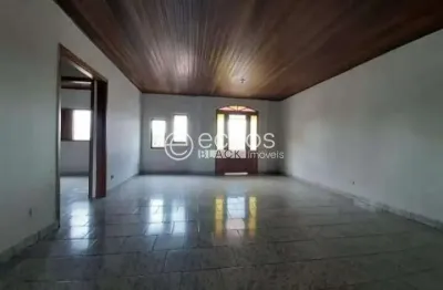 Casa à venda, 5 quartos, 1 suíte, 2 vagas, pampulha - uberlândia/mg