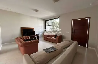 Casa para aluguel, 4 quartos, 1 suíte, 6 vagas, jardim karaíba - uberlândia/mg