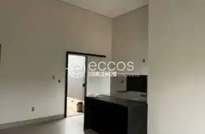 Casa à venda, 2 quartos, 1 suíte, 2 vagas, laranjeiras - uberlândia/mg