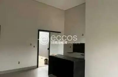 Casa à venda, 2 quartos, 1 suíte, 2 vagas, Laranjeiras - Uberlândia/MG