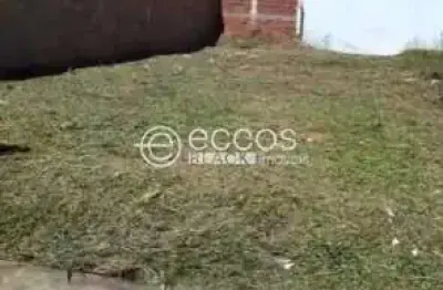 Terreno à venda na Rua Roberto Leong Lik, 86, Laranjeiras, Uberlândia
