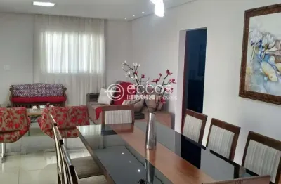 Casa à venda, 3 quartos, 1 suíte, 2 vagas, marta helena - uberlândia/mg