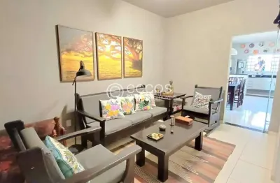 Casa à venda, 4 quartos, 1 suíte, 1 vaga, jaraguá - uberlândia/mg