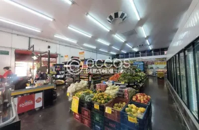 Barracão / Galpão / Depósito à venda na Rua André Luiz, Pacaembu, Uberlândia