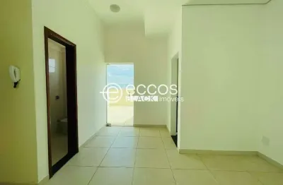 Cobertura para aluguel, 2 quartos, 1 suíte, 1 vaga, santa mônica - uberlândia/mg