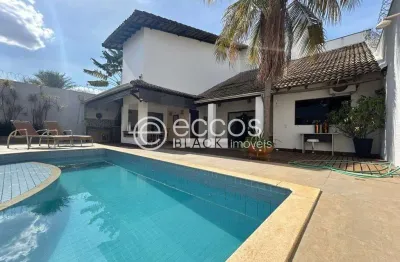 Casa à venda, 4 quartos, 2 suítes, 3 vagas, jardim karaíba - uberlândia/mg