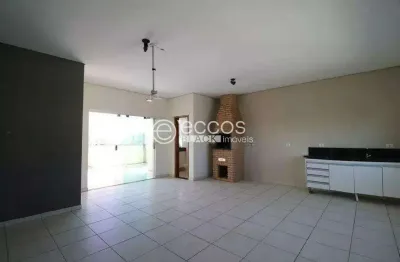 Cobertura para aluguel, 3 quartos, 1 suíte, 1 vaga, santa mônica - uberlândia/mg
