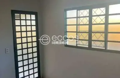 Casa à venda, 2 quartos, 2 vagas, recreio dos bandeirantes - uberaba/mg