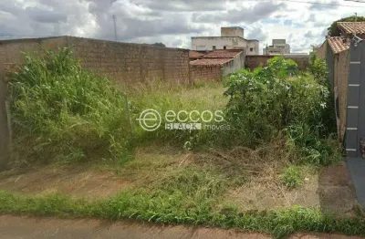 Terreno à venda na Rua Raul Pinto, 72, Conjunto Segismundo Pereira, Uberlândia