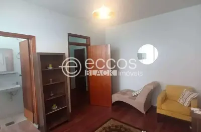Sala comercial para alugar na Avenida Afonso Pena, 597, Centro, Uberlândia