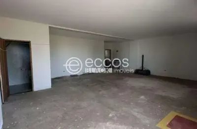 Casa comercial para alugar na Avenida Ubirajara Zacharias, 401, Novo Mundo, Uberlândia