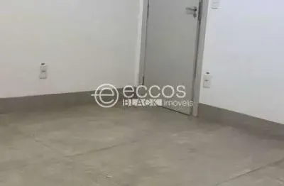 Sala comercial para alugar na Rua Vieira Gonçalves, 211, Martins, Uberlândia