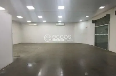 Casa comercial para alugar na Rua Eça de Queirós, 102, Tubalina, Uberlândia