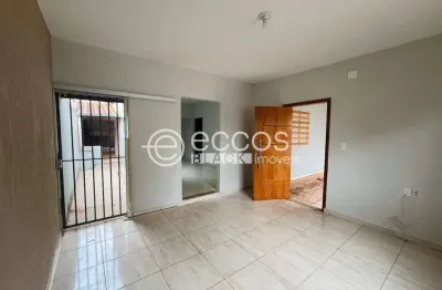 Casa à venda, 4 quartos, 1 suíte, 3 vagas, laranjeiras - uberlândia/mg