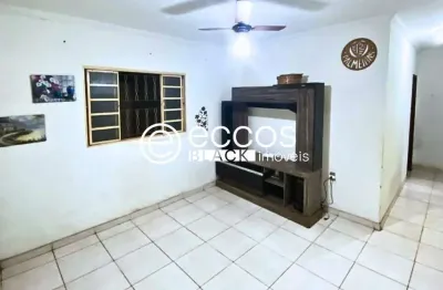 Casa à venda, 2 quartos, 3 vagas, parque dos buritis - uberaba/mg