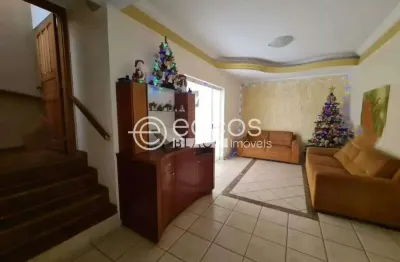 Casa à venda, 4 quartos, 2 suítes, 4 vagas, martins - uberlândia/mg