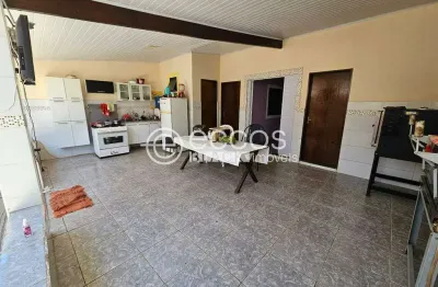 Casa à venda, 5 quartos, 1 vaga, conjunto antônio barbosa de souza - uberaba/mg