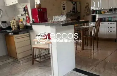 Casa à venda, 3 quartos, 1 suíte, maria eugênia - araguari/mg