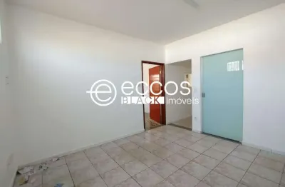 Casa para aluguel, 3 quartos, 1 suíte, 4 vagas, osvaldo rezende - uberlândia/mg