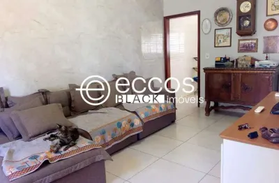 Casa à venda, 3 quartos, 1 suíte, 2 vagas, jardim regina - araguari/mg