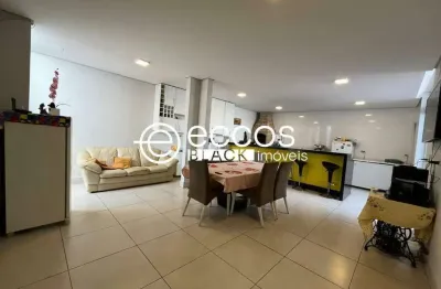 Casa à venda, 5 quartos, 4 suítes, 3 vagas, jardim europa - uberlândia/mg