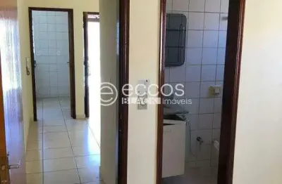 Casa para aluguel, 3 quartos, 1 suíte, 2 vagas, cidade jardim - uberlândia/mg