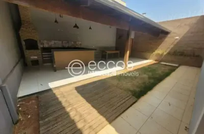 Casa para aluguel, 3 quartos, 1 suíte, 2 vagas, alto umuarama - uberlândia/mg