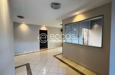 Casa para aluguel, 3 quartos, 2 suítes, 3 vagas, santa mônica - uberlândia/mg