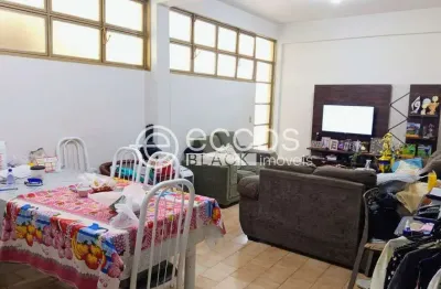 Apartamento à venda, 3 quartos, 1 suíte, 1 vaga, centro - araguari/mg