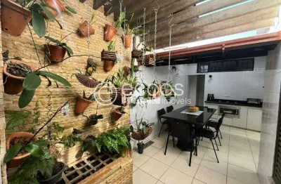 Casa à venda, 4 quartos, 1 suíte, 2 vagas, jardim das palmeiras - uberlândia/mg