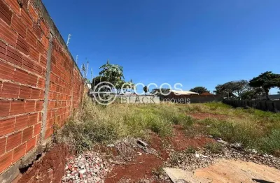 Terreno comercial à venda na Avenida Ipê, 76, Jaraguá, Uberlândia