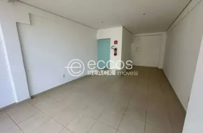 Sala comercial para alugar na Rua Felisberto Carrijo, Patrimônio, Uberlândia